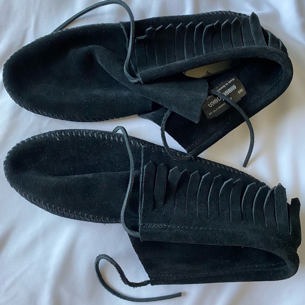 Women’s black moccasins